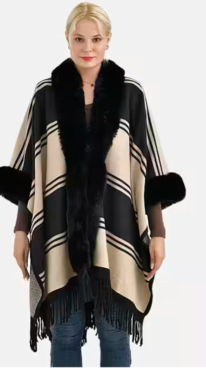 Poncho con ecopelliccia